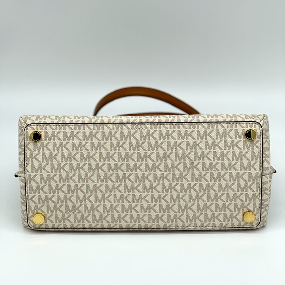 Michael Kors Teagen Bag & Double Zip Wallet - Picture 15 of 16